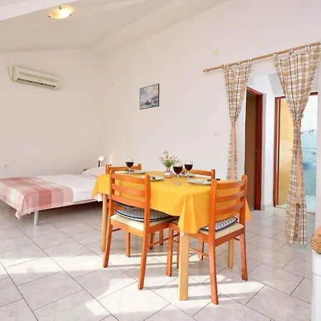 One-bedroom In I